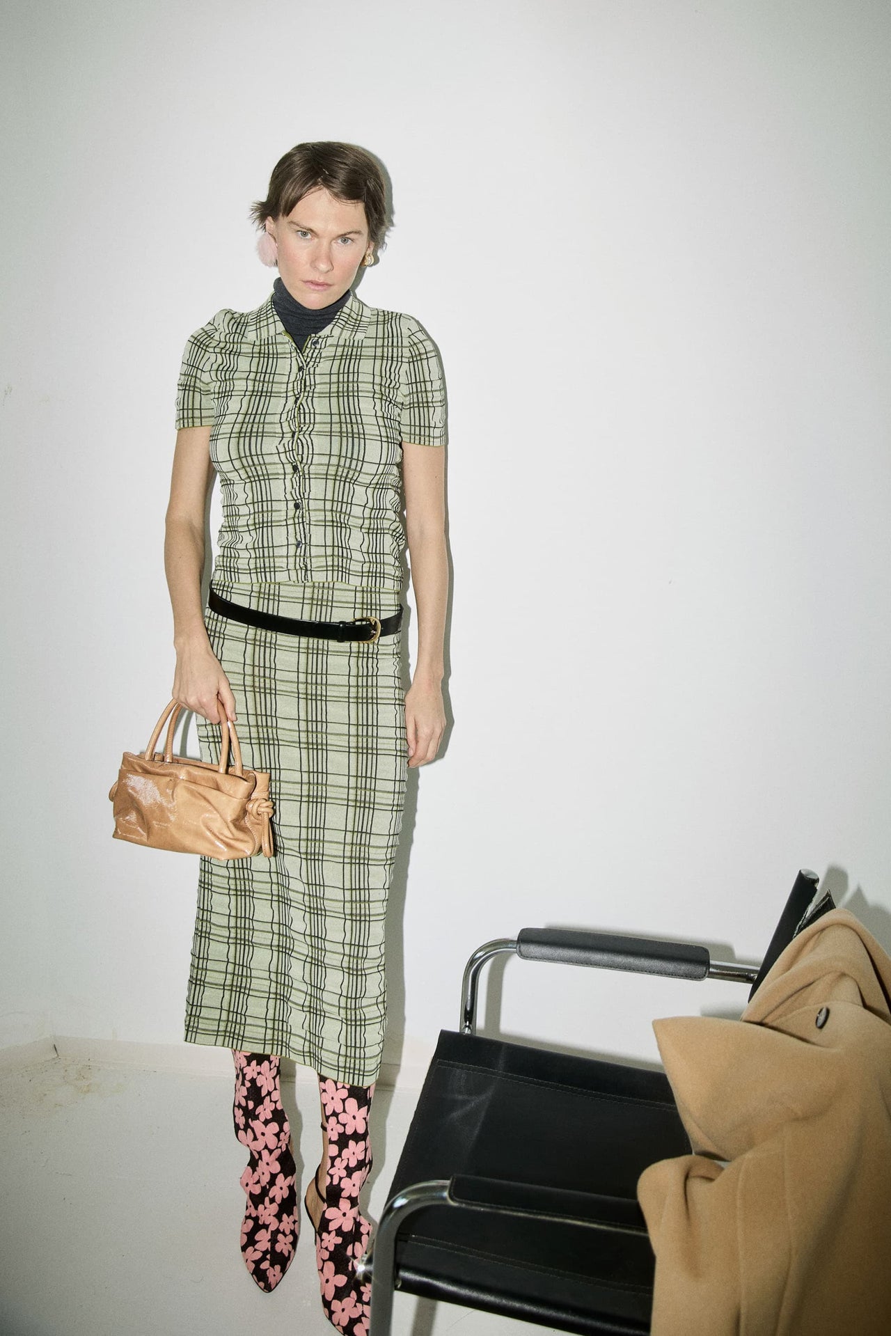 The TAKEAWAY SLOUCHY SMALL Almond