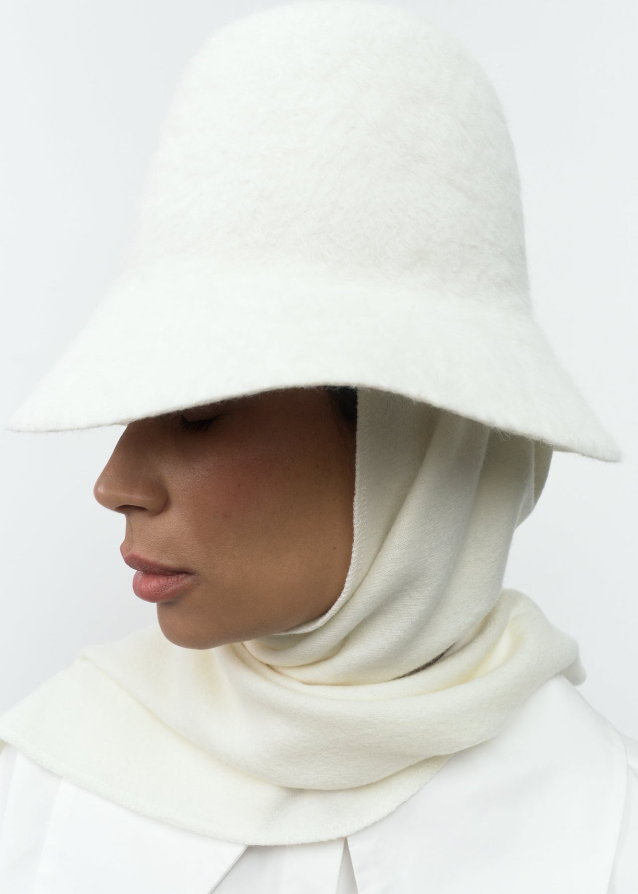 SKERGETH X EDARA The ICON HAT LINA Ivory White