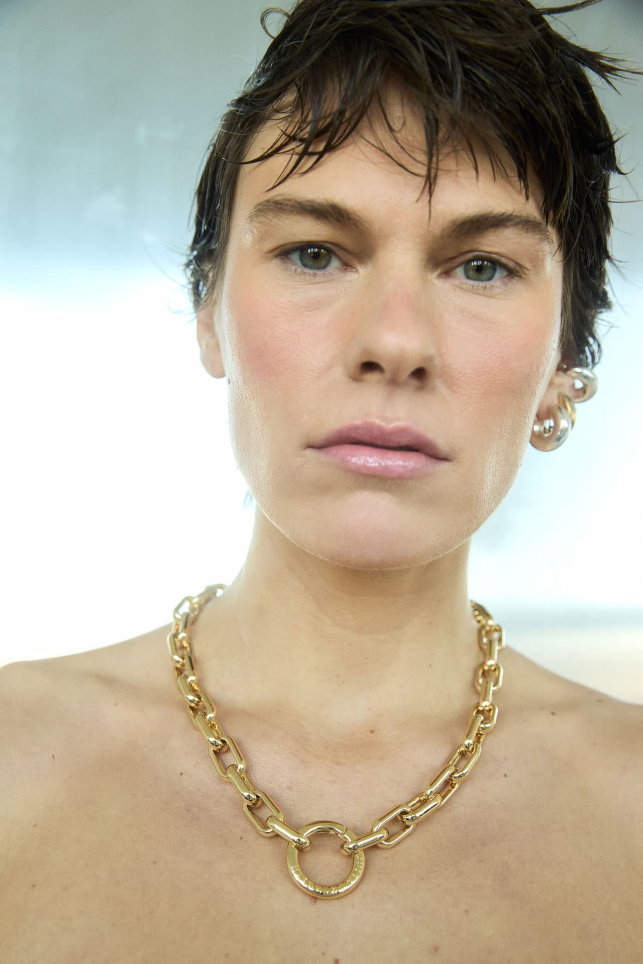 The Dual-Ring Clasp Necklace Gold