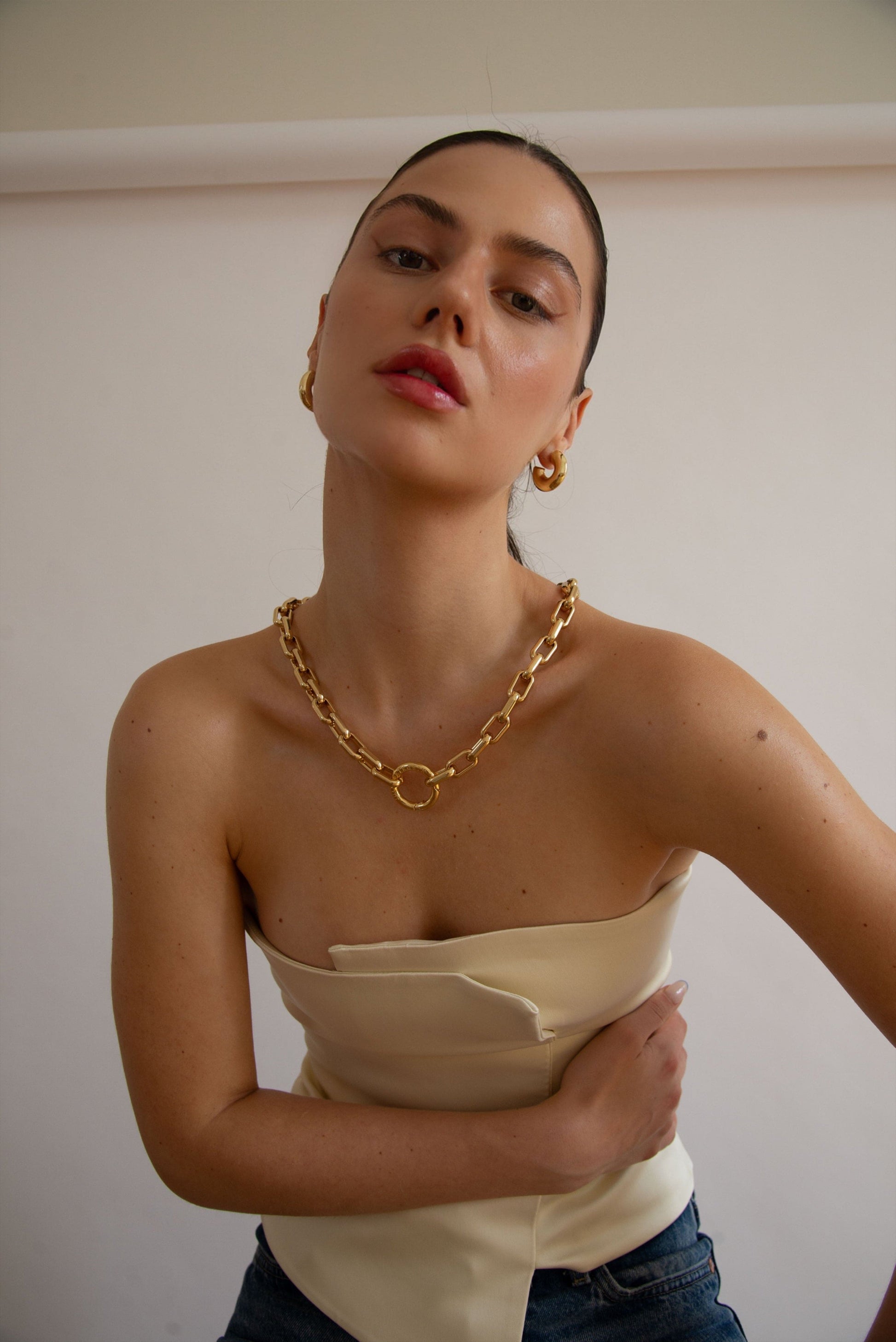 The Dual-Ring Clasp Necklace Gold - JULIA SKERGETH